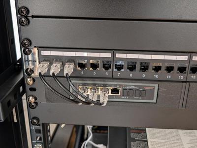 OpenRack 1U - Davuaz 2.5G Ethernet Switch