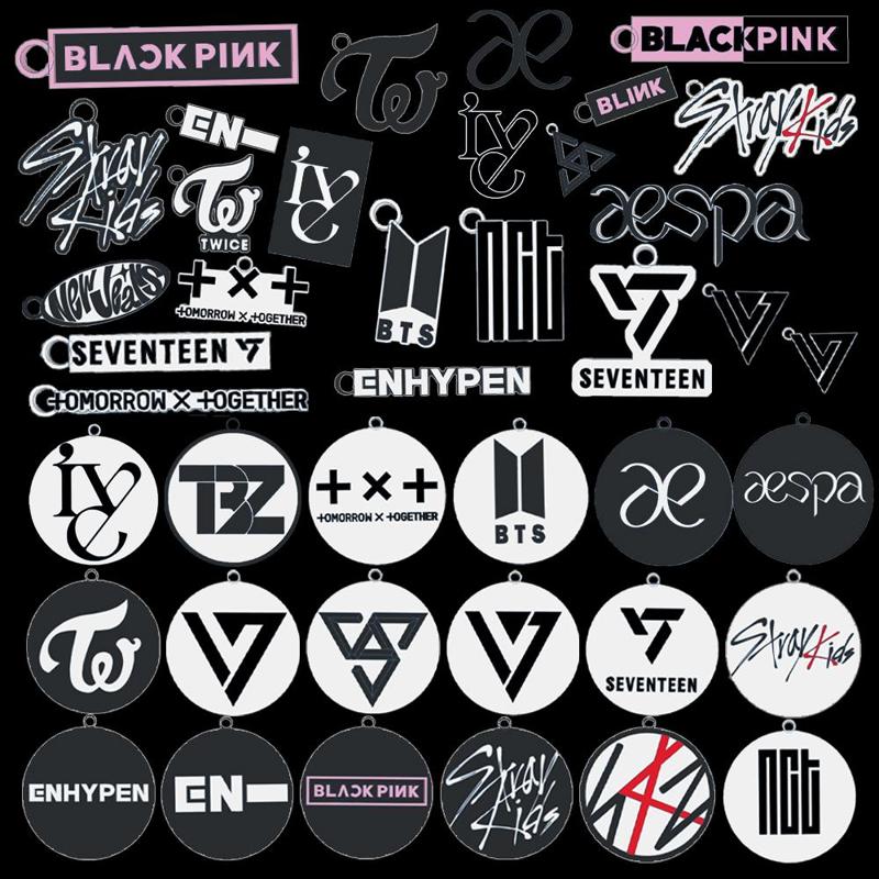 Kpop Pack Keychain +30 Keychain BTS, BlackPink, TxT, StrayKids, Seventeen, NCT
