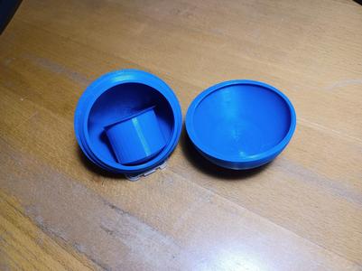 Ball with Left-Handed Thread