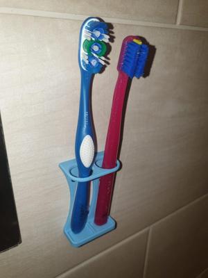 2 Toothbrush holder