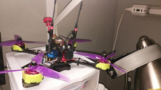 R9 Slim + mount w 2 immortal-t antennas on top of FC