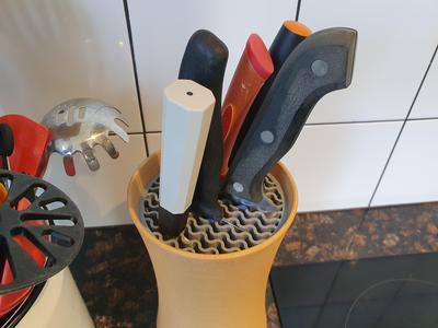 Hyperboloid Knife Holder