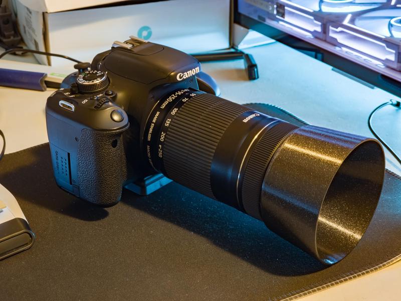 Canon EFS 55-250mm lens hood