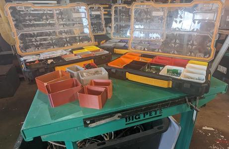 Dewalt 20 Compartment Pro Organizer Bins