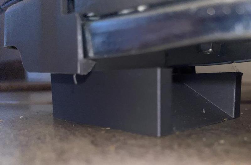 Refrigerator foot shim (OpenSCAD)