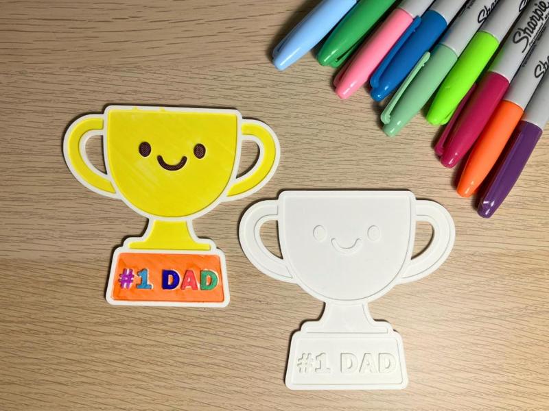 #1 DAD Trophy Colouring Ornament