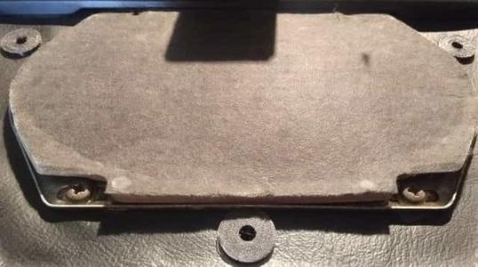 Triumph Dolomite, dash center speaker mounts.