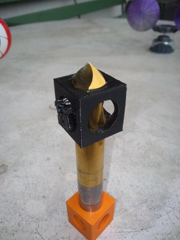 Pro K_Klotz PETG Universal-Würfel 24mm, alle Bohrungen 16mm, scharfkantig
