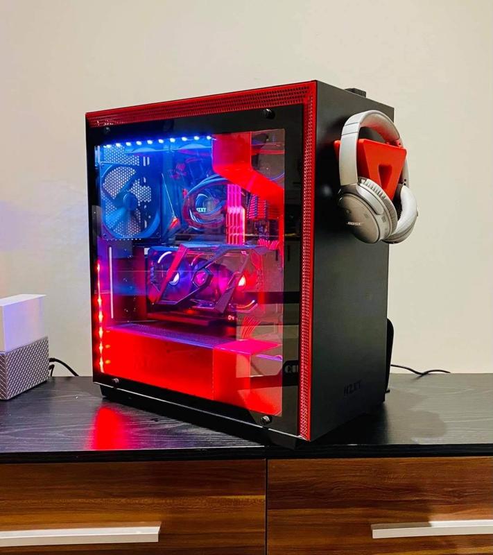 Magnetic Headset Mount & Cable Management