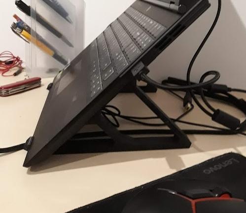 Lenovo Legion Y540 laptop stand