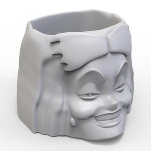 Cruella Pencil Holder