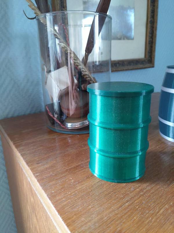"Oil" Barrel for pens et cetera