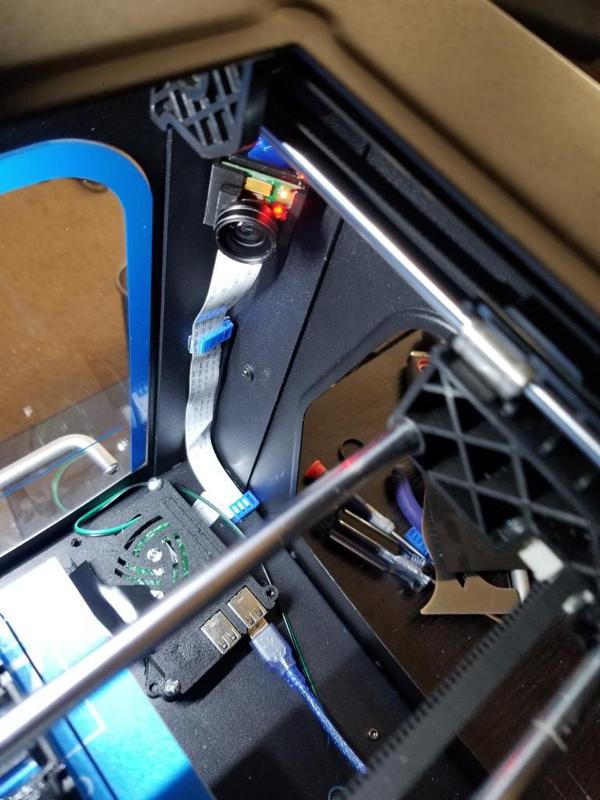 PiCam holder with lens threads