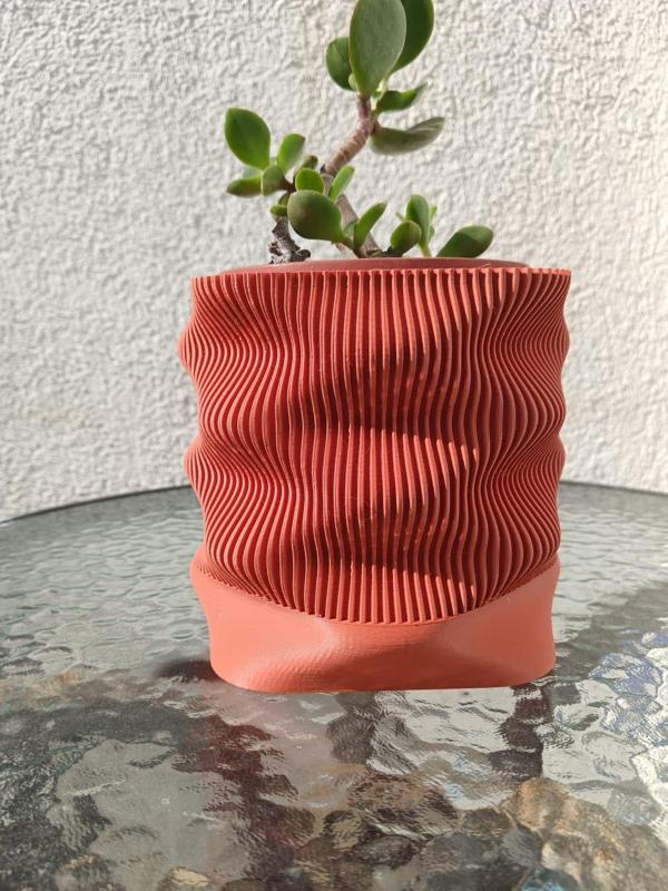 Ripple Wave Planter