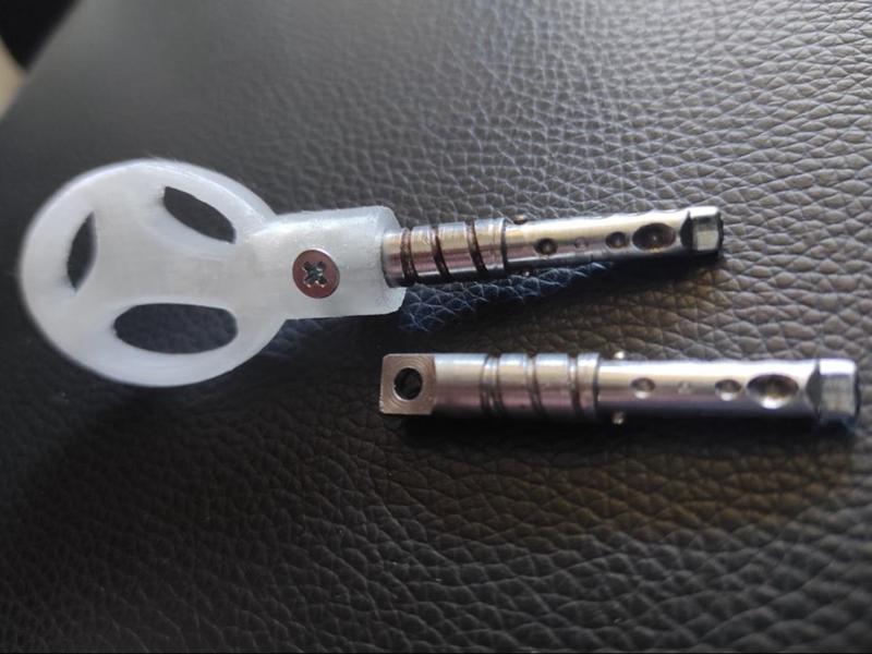 Car immobilizer key handle replacement