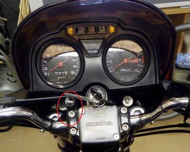 Choke holder for HONDA CX 500