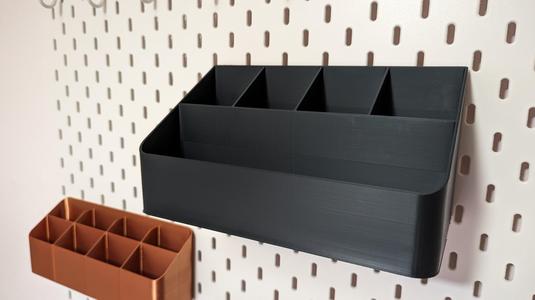 Skadis slanted 5 sectioned container