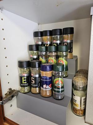 Spice rack