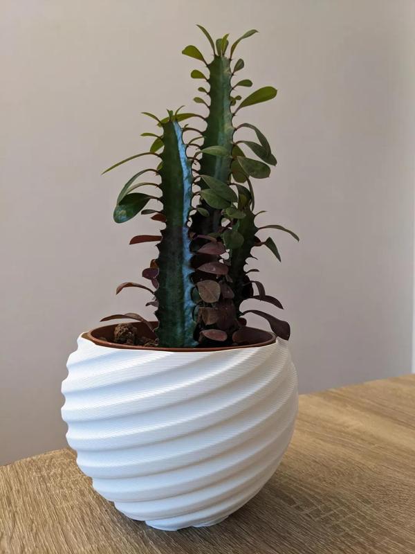 spiral planter