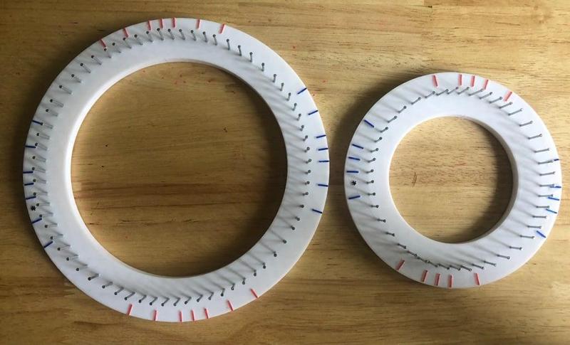 Plain weave circle looms