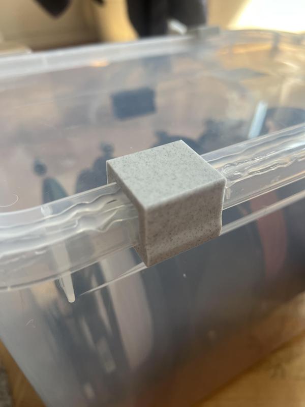 Storage box clamp (Regalux)