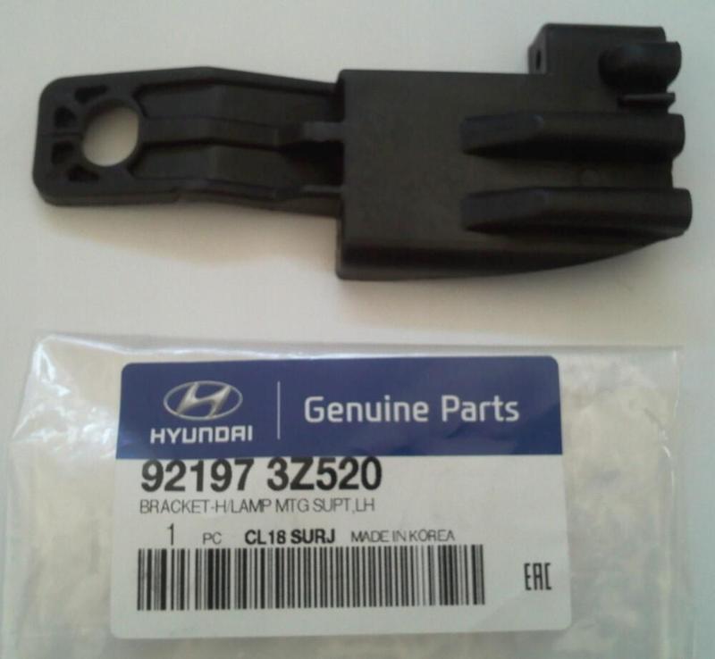 921973Z520 hyundai i40 headlight mounting