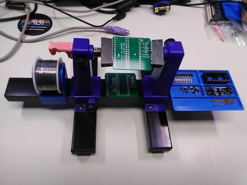small parts box for soldering aid