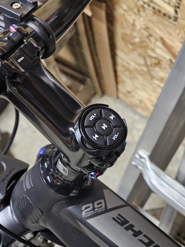 Bike stem Bluetooth remote mount