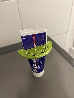 Toothpaste Squeezer