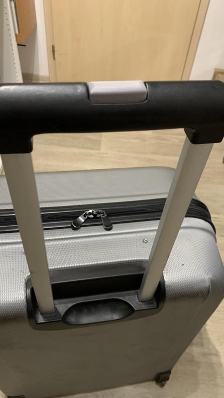 Spare parts for suitcases