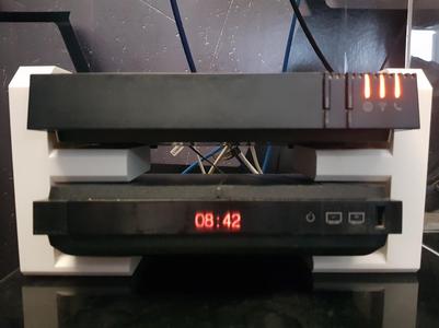 Support Orange box et décodeur