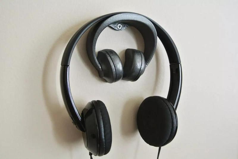 Headphone stand 2