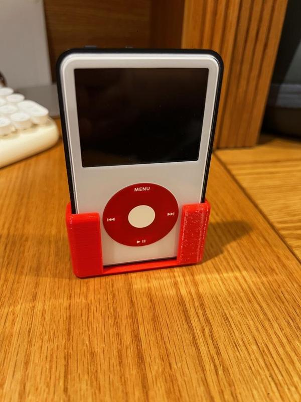 iPod Classic Belt Clip (Moonlit Market Classic Connect 2 Mod)
