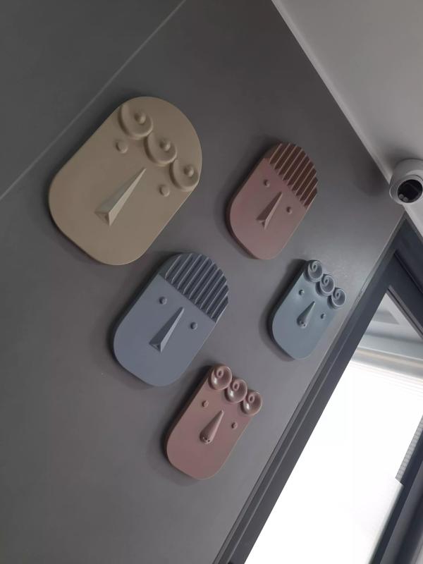 NORDIC CERAMIC FACE WALL HANGING PLATE