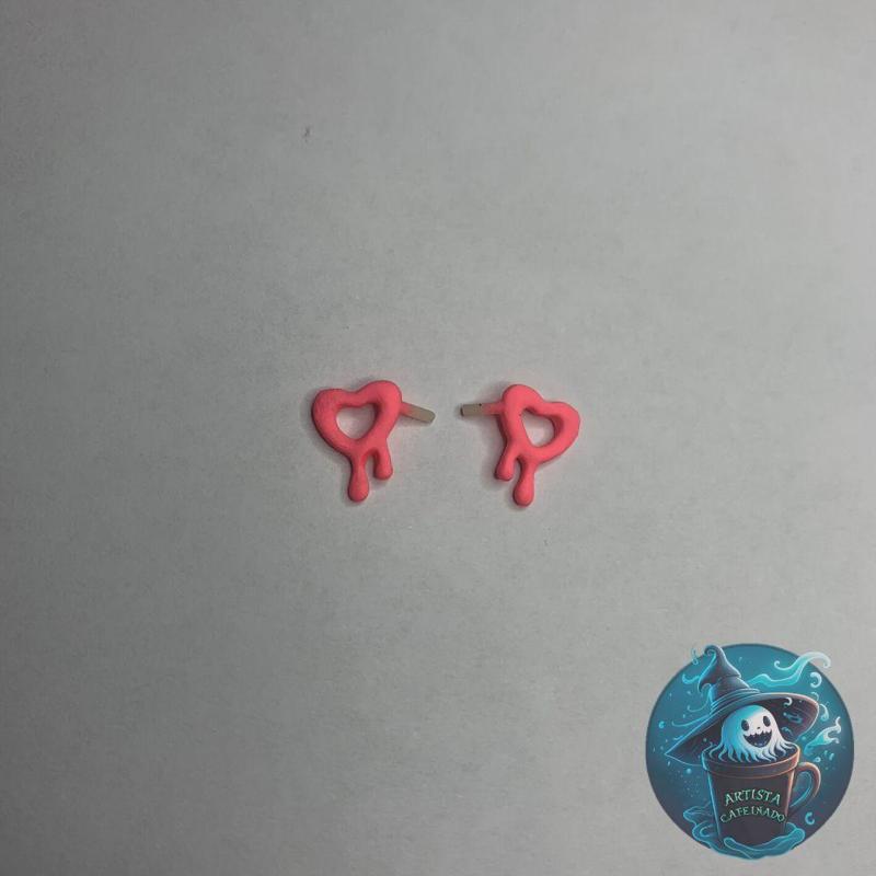 earrings for the Draculaura Ghouls Rule Monster High