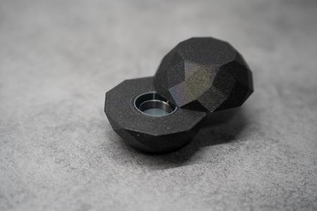 Magnetic polygon ring box