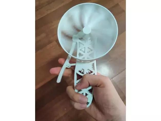 Squeeze fan