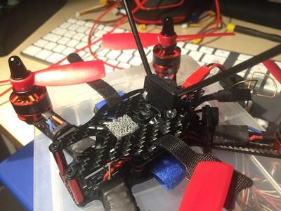 Folding RC antenna mount