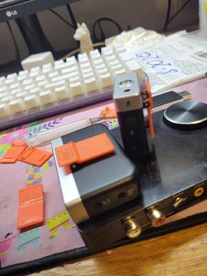 Replacement clips for Ulanzi AM18 wireless lapel mics and base station   