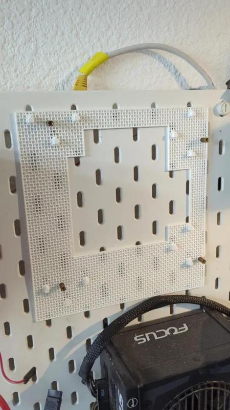 uatx skadis motherboard holder   