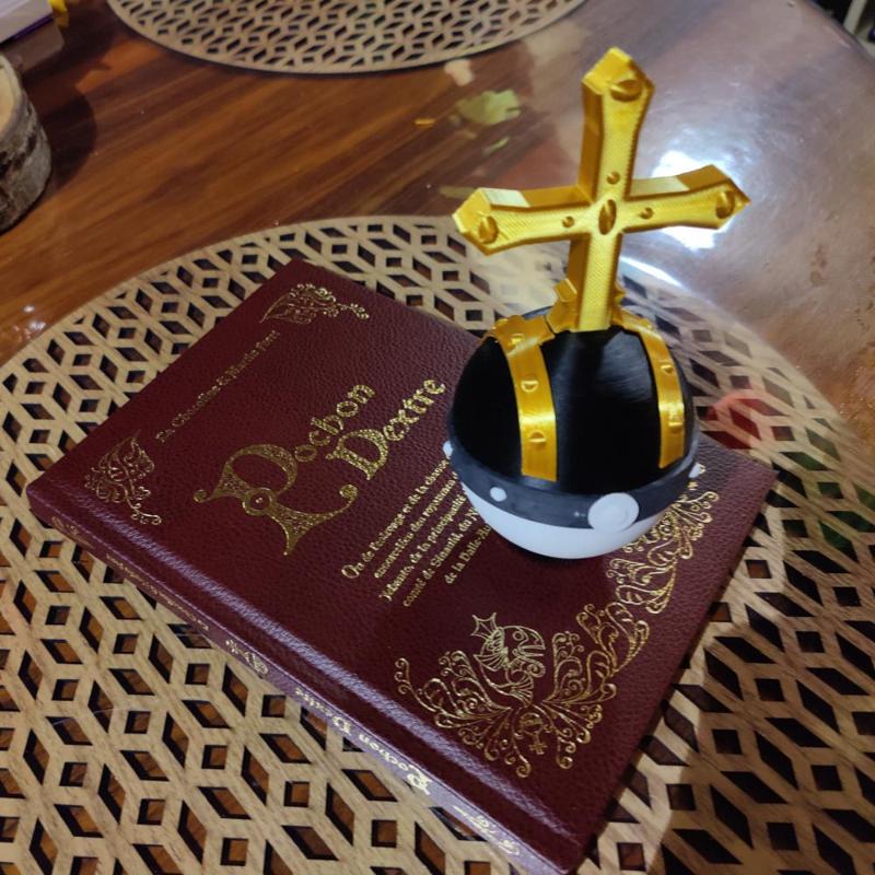 Hyper Estourballe, pokeball holy hand grenade of Antioch, split in part