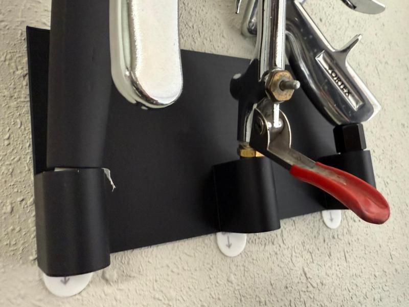 Air tool pneumatic tool holder for 3 tools