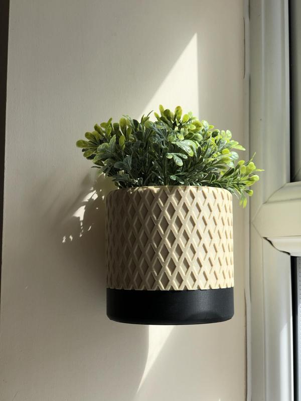 Wall Mount Plant Pot - x Pattern Design 