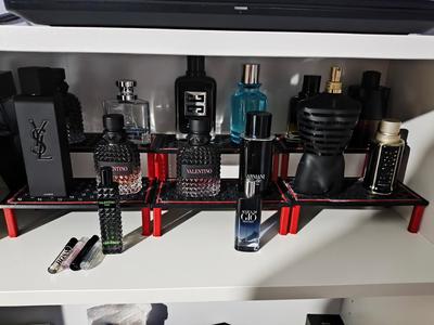 Billy Display Stand – Two-Level Showcase