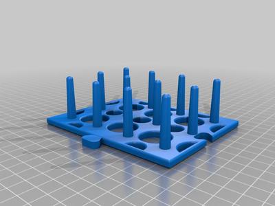 Halterung für Nähgarnrollen /-spulen