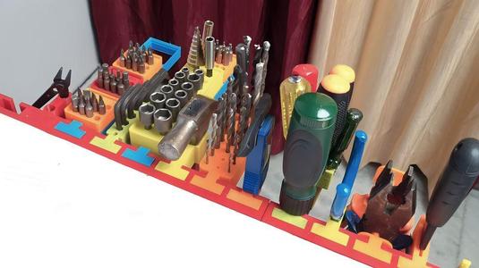The Expansionist: Space-Saving Organizer