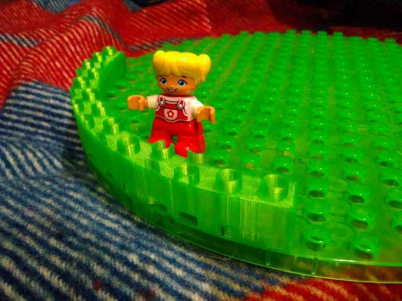 Bauhaus Duplo #5: Round Corner