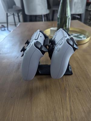 PS5 DUALSENSE STAND FOR 2 CONTROLLERS