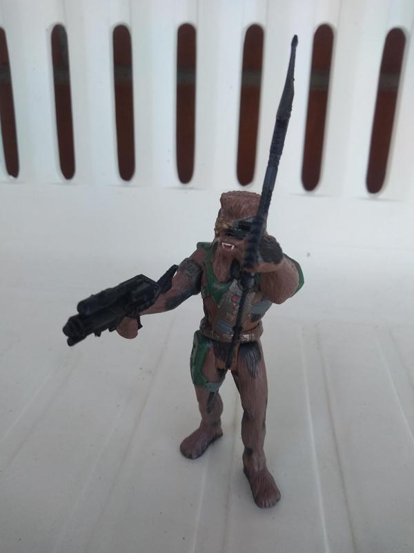 BLASTER CHEWBACCA CASARECOMPENSAS 3.75