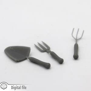 1:12 miniature Set of 3 handheld gardening tools - Trowel, fork and 3-tine cultivator